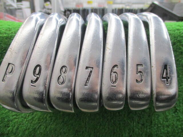 Titleist CB 714 Irons 4-PW (7pc) — (X100) Dynamic Gold X — Japan Model, Used