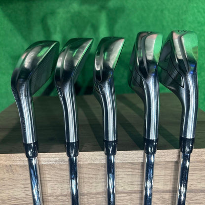 Titleist T400 Irons 7-9PW43 (5pc) — NS PRO 
880 AMC S — Japan Model, Used