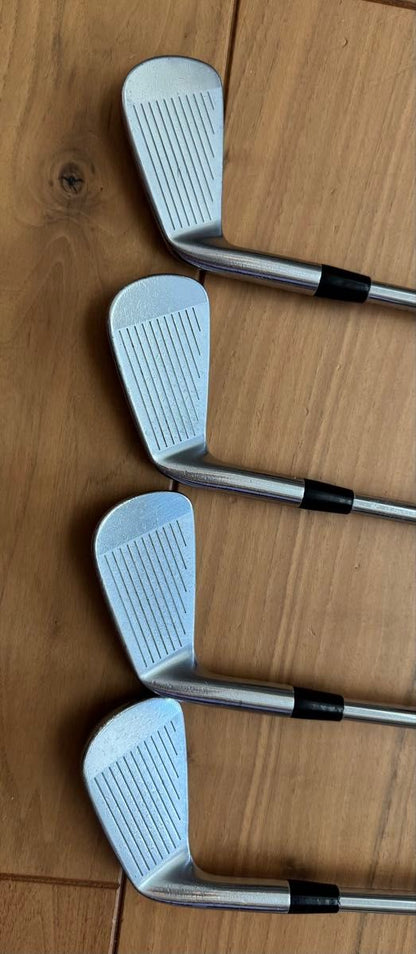 Titleist MB 712 Irons 3-PW (8pc) — Dynamic Gold S200 — Japan Model, Used