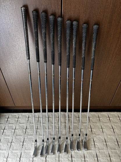 Titleist 681 Irons 3-9 (9pc) — Dynamic Gold S300 — Japan Model, Used