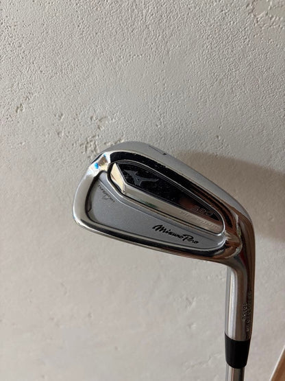 Mizuno Pro 520 Iron Set – Curated from Japan - photo 1